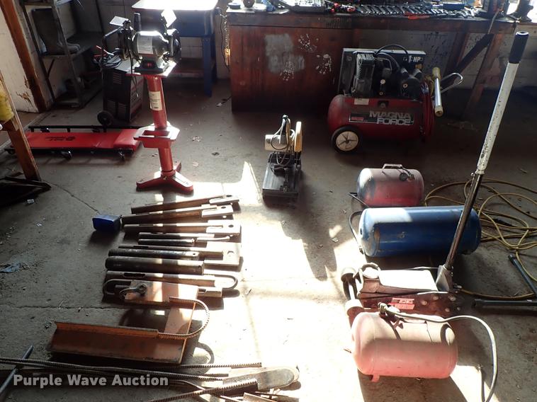 image for item FI9436 Tools