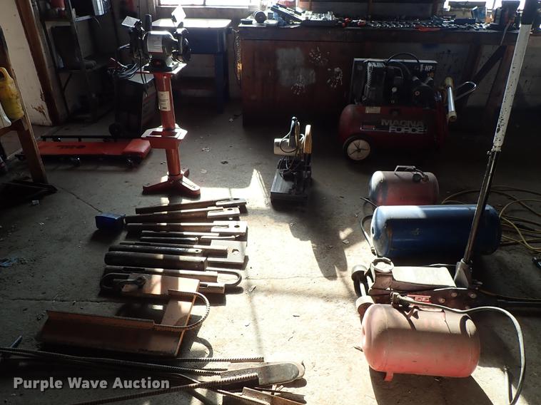 image for item FI9436 Tools