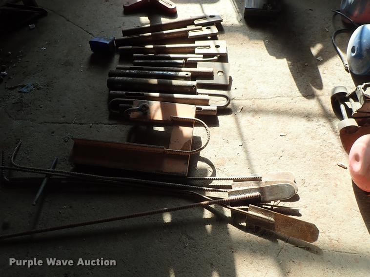 image for item FI9436 Tools