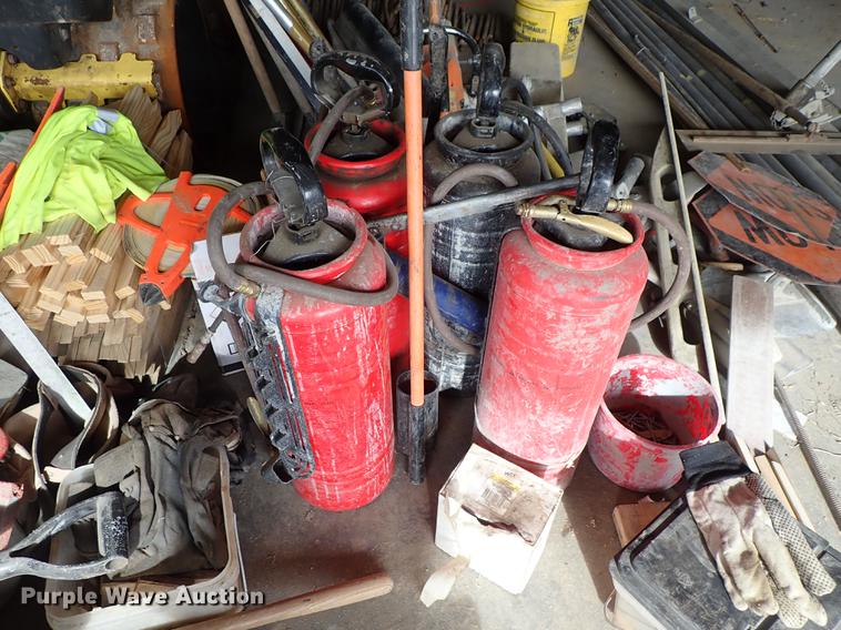 image for item FI9437 Tools