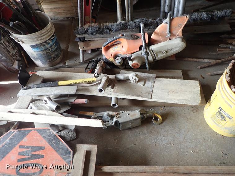 image for item FI9437 Tools