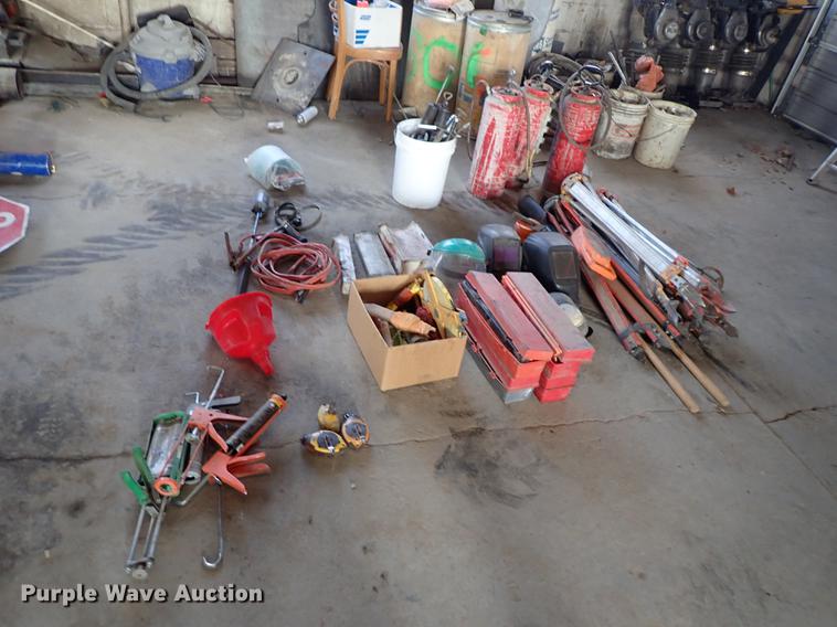 image for item FI9437 Tools