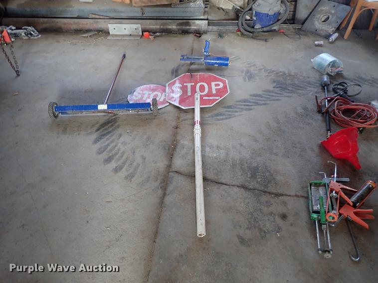 image for item FI9437 Tools