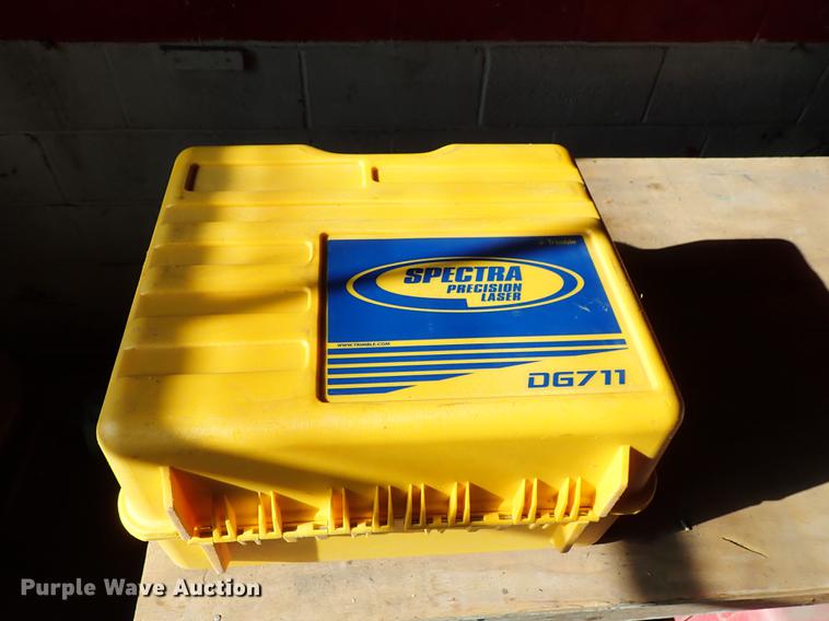 image for item FI9438 Spectra DG711 pipe laser