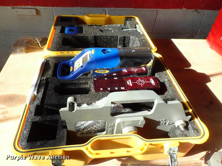 image for item FI9438 Spectra DG711 pipe laser