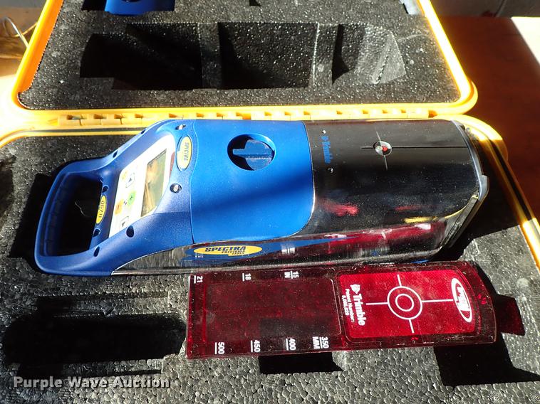 image for item FI9438 Spectra DG711 pipe laser