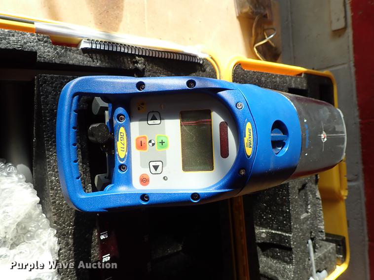 image for item FI9438 Spectra DG711 pipe laser