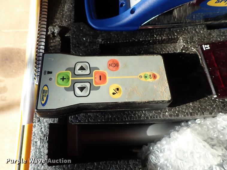 image for item FI9438 Spectra DG711 pipe laser