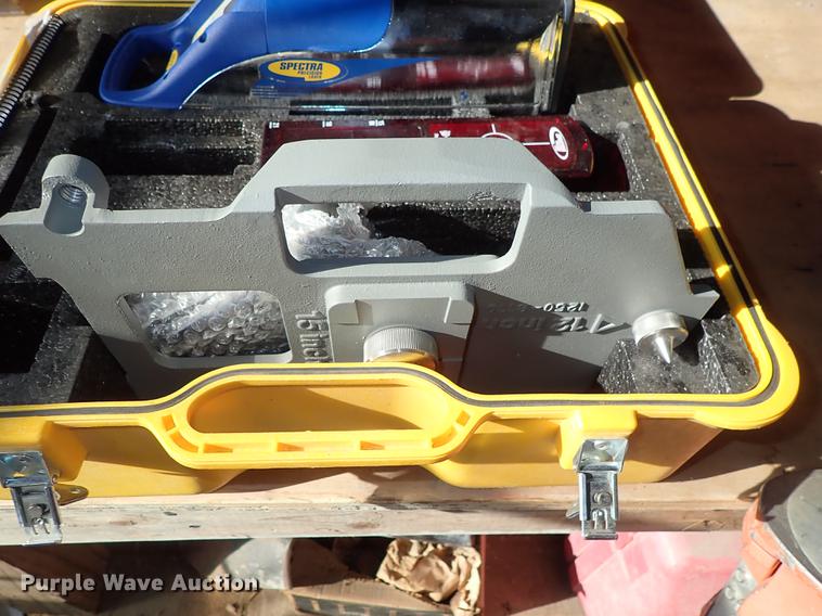 image for item FI9438 Spectra DG711 pipe laser