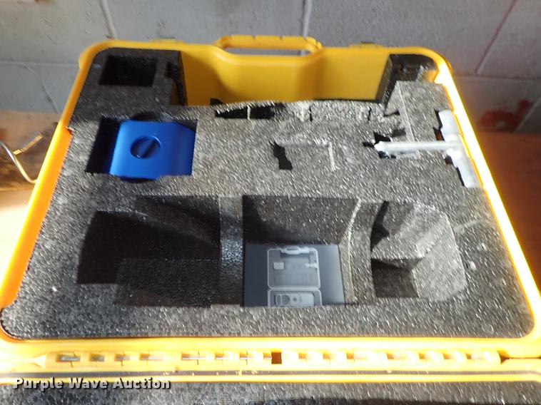 image for item FI9438 Spectra DG711 pipe laser