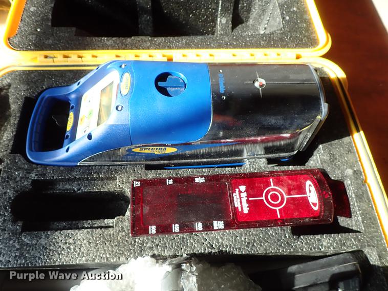 image for item FI9438 Spectra DG711 pipe laser