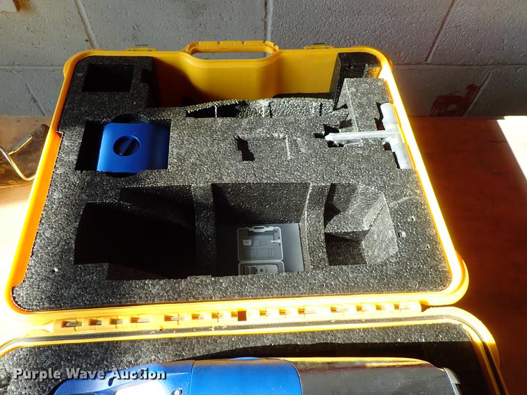 image for item FI9438 Spectra DG711 pipe laser