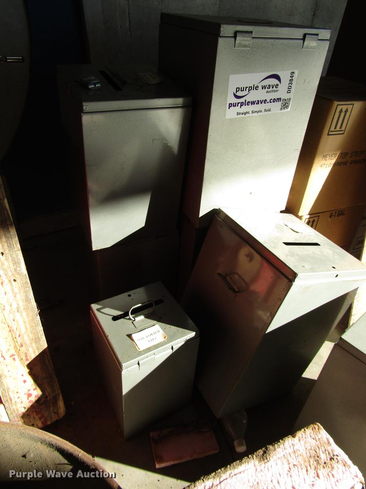 image for item DD3849 (7) ballot boxes