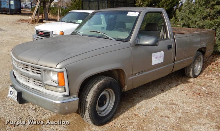 image for item DD8982 1998 Chevrolet 1500 pickup truck