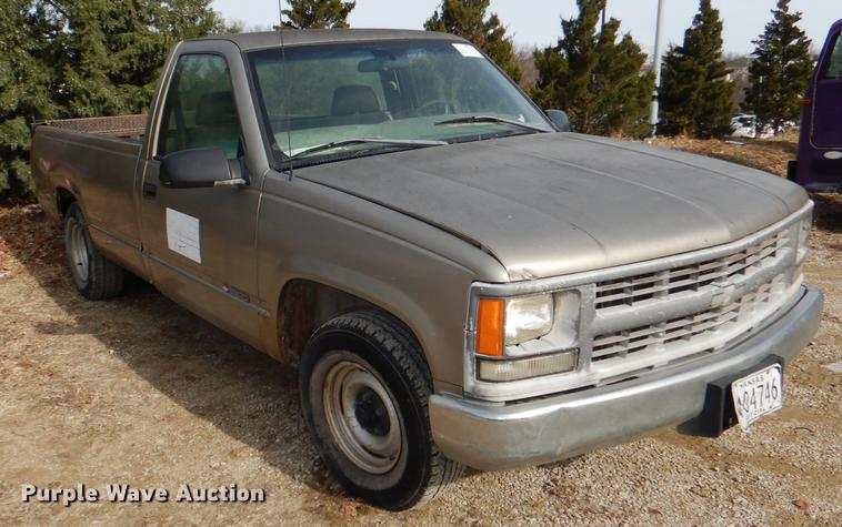 image for item DD8982 1998 Chevrolet 1500 pickup truck