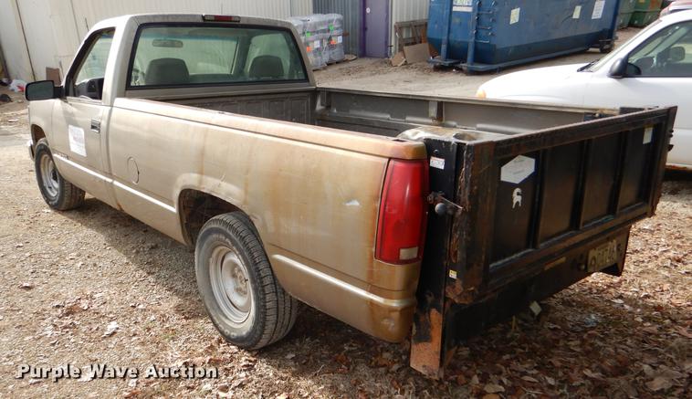 image for item DD8982 1998 Chevrolet 1500 pickup truck