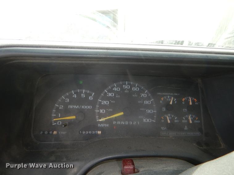 image for item DD8982 1998 Chevrolet 1500 pickup truck