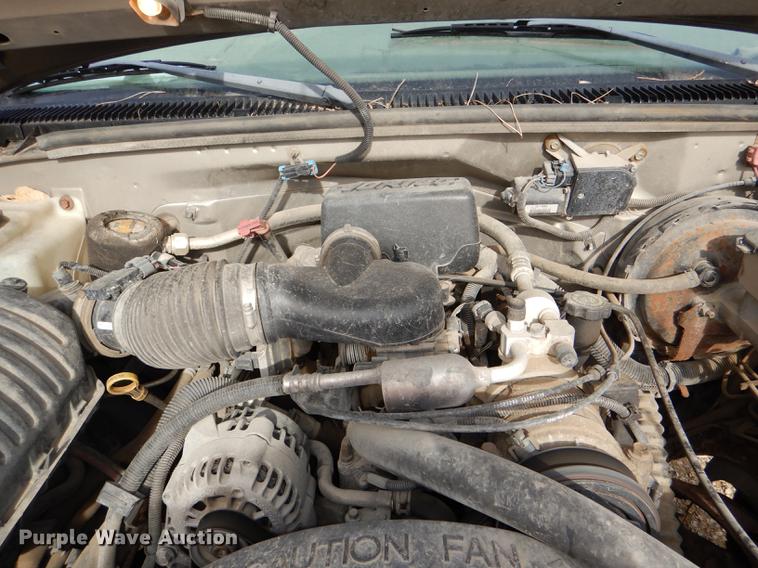 image for item DD8982 1998 Chevrolet 1500 pickup truck