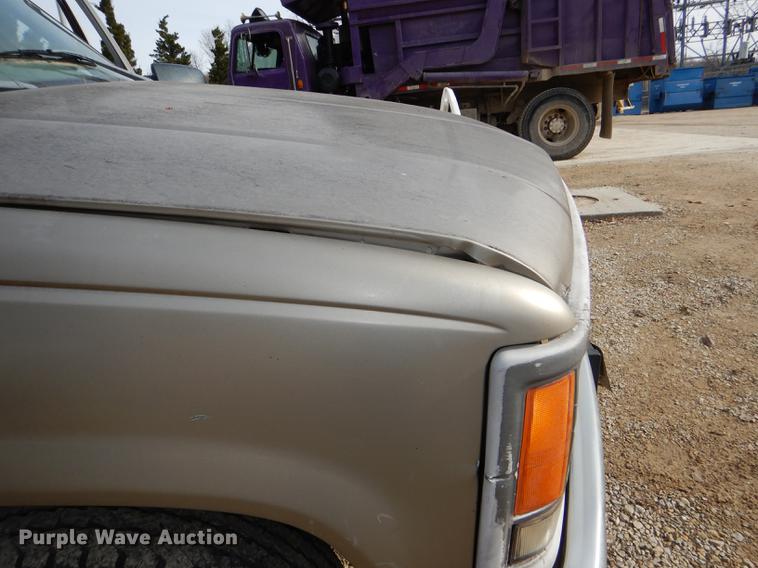 image for item DD8982 1998 Chevrolet 1500 pickup truck