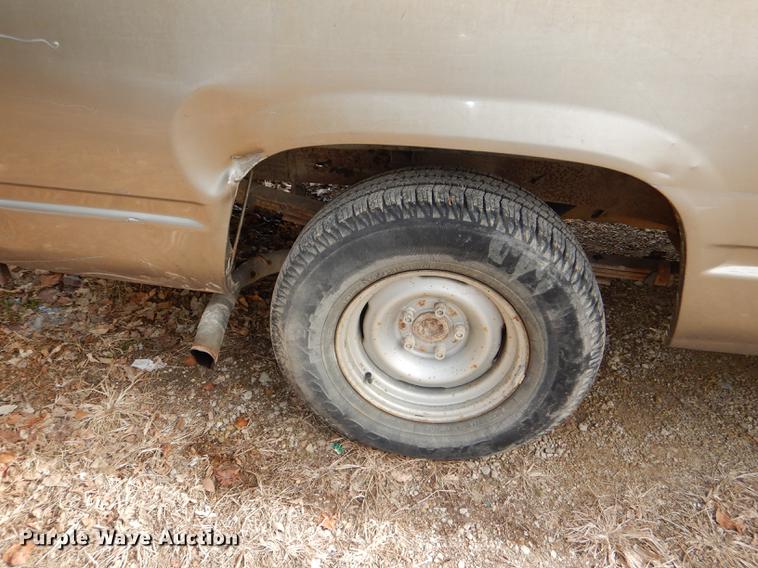 image for item DD8982 1998 Chevrolet 1500 pickup truck