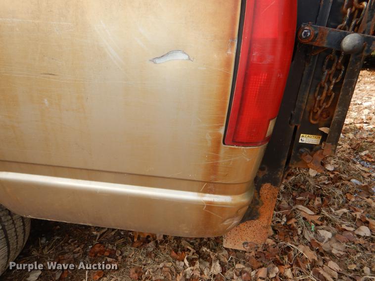 image for item DD8982 1998 Chevrolet 1500 pickup truck