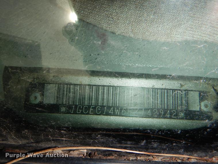 image for item DD8982 1998 Chevrolet 1500 pickup truck