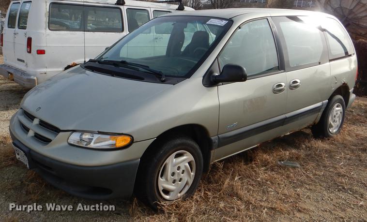 1999 dodge caravan se
