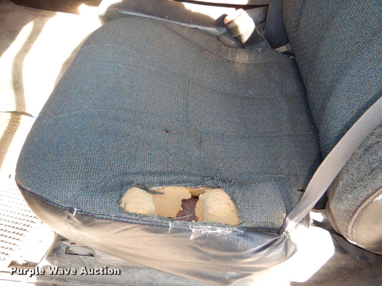 image for item DD8989 2000 GMC Sierra 1500 pickup truck