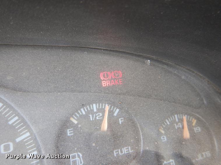 image for item DD8989 2000 GMC Sierra 1500 pickup truck