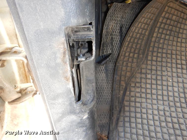 image for item DD8989 2000 GMC Sierra 1500 pickup truck