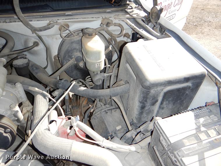 image for item DD8989 2000 GMC Sierra 1500 pickup truck