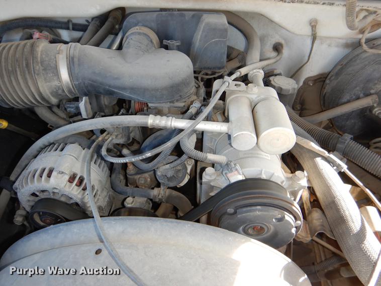 image for item DD8989 2000 GMC Sierra 1500 pickup truck