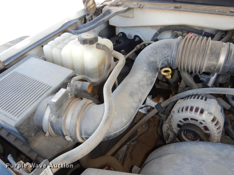 image for item DD8989 2000 GMC Sierra 1500 pickup truck