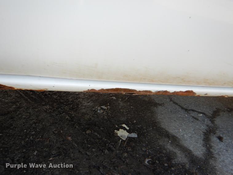 image for item DD8989 2000 GMC Sierra 1500 pickup truck