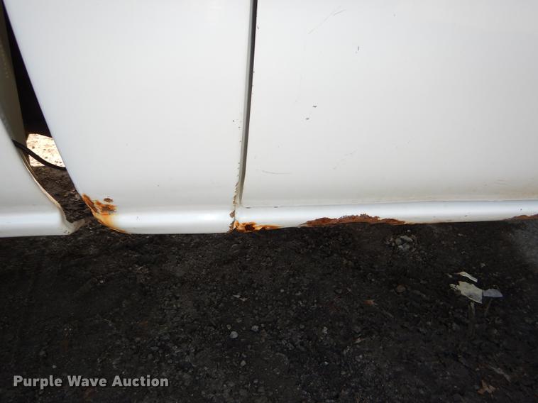 image for item DD8989 2000 GMC Sierra 1500 pickup truck