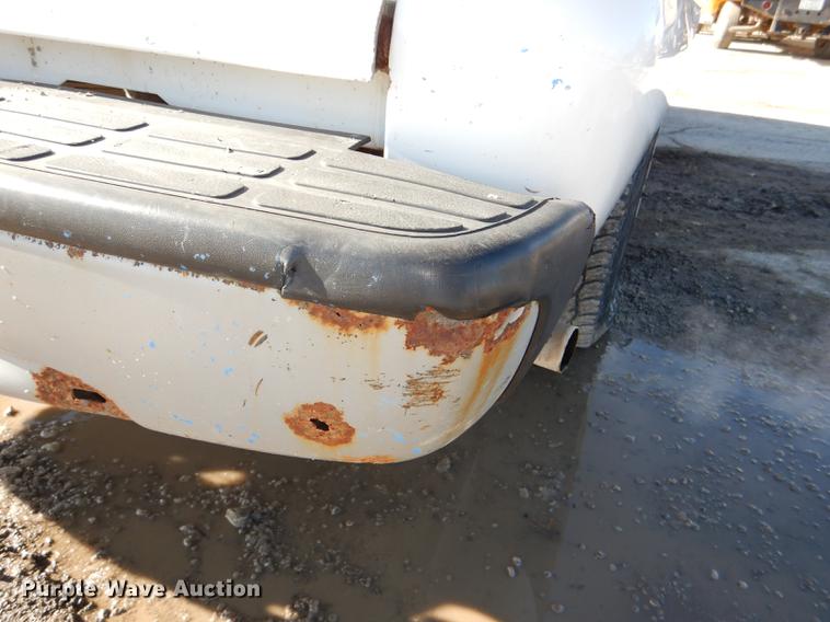 image for item DD8989 2000 GMC Sierra 1500 pickup truck