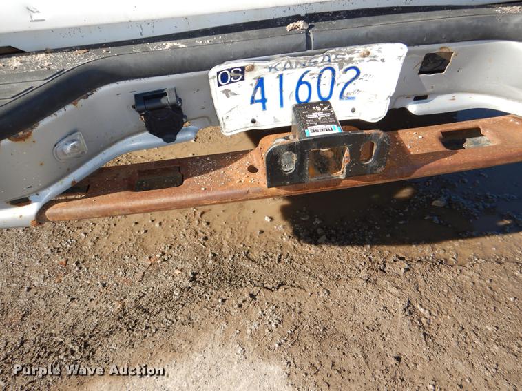 image for item DD8989 2000 GMC Sierra 1500 pickup truck