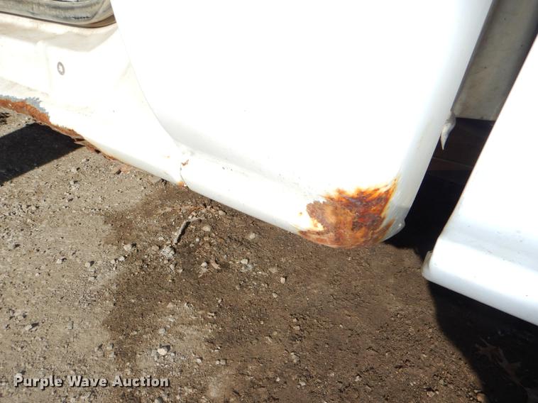 image for item DD8989 2000 GMC Sierra 1500 pickup truck