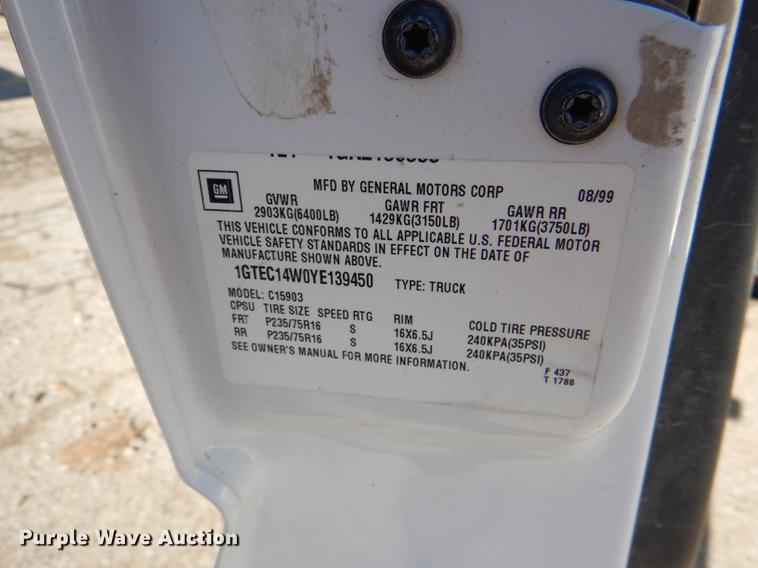 image for item DD8989 2000 GMC Sierra 1500 pickup truck