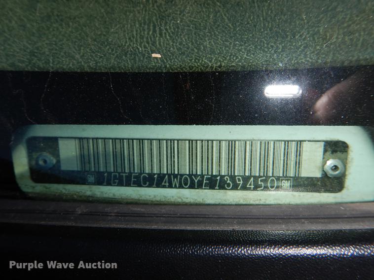 image for item DD8989 2000 GMC Sierra 1500 pickup truck