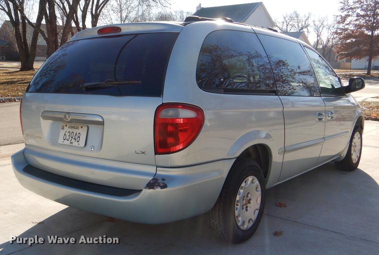 image for item DD8990 2001 Chrysler Town & Country LX van