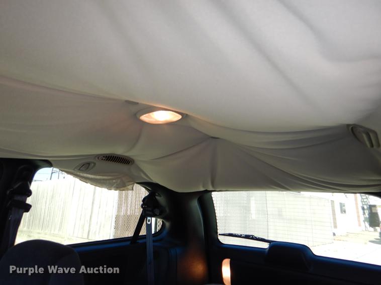 image for item DD8990 2001 Chrysler Town & Country LX van