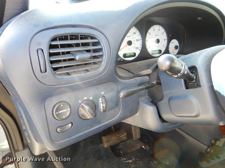image for item DD8990 2001 Chrysler Town & Country LX van