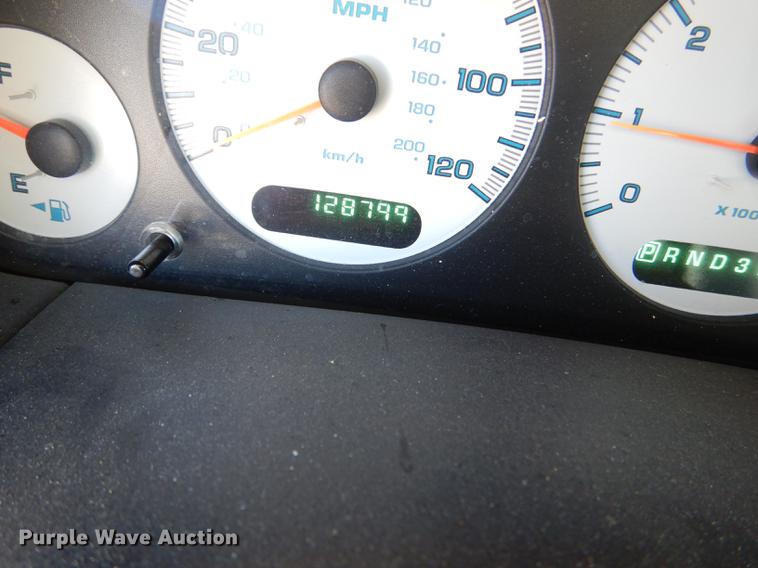 image for item DD8990 2001 Chrysler Town & Country LX van