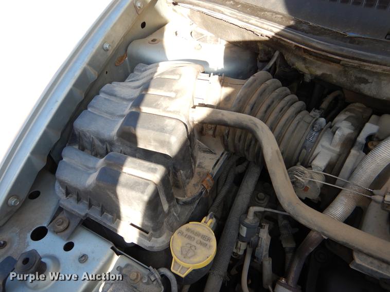 image for item DD8990 2001 Chrysler Town & Country LX van