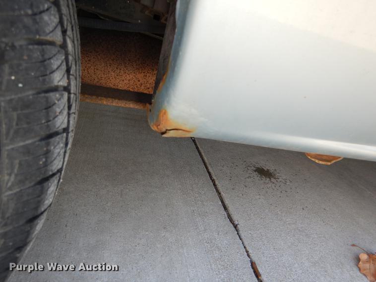 image for item DD8990 2001 Chrysler Town & Country LX van