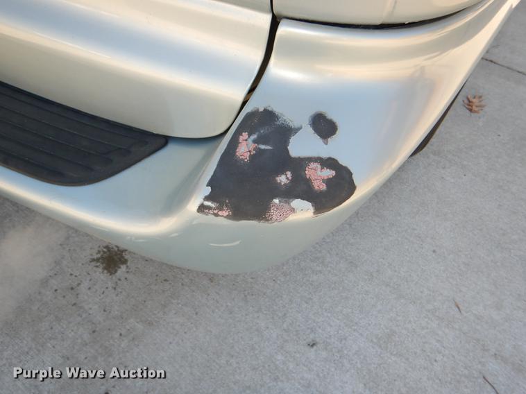 image for item DD8990 2001 Chrysler Town & Country LX van