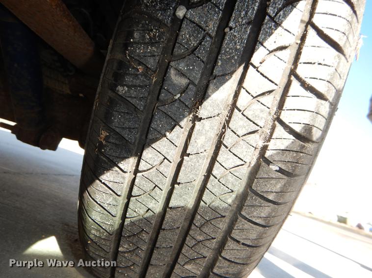 image for item DD8990 2001 Chrysler Town & Country LX van