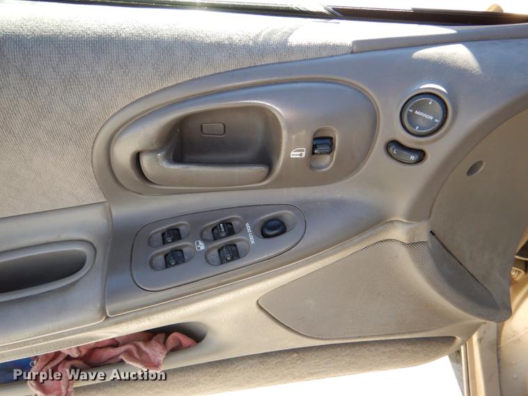 image for item DD8991 2001 Dodge Intrepid SE