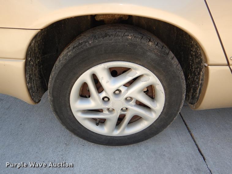 image for item DD8991 2001 Dodge Intrepid SE